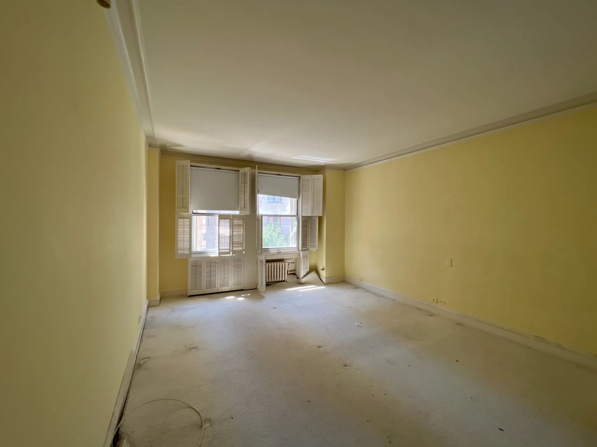 Before: original bathroom at 1242 N Lake Shore Drive prior to renovation