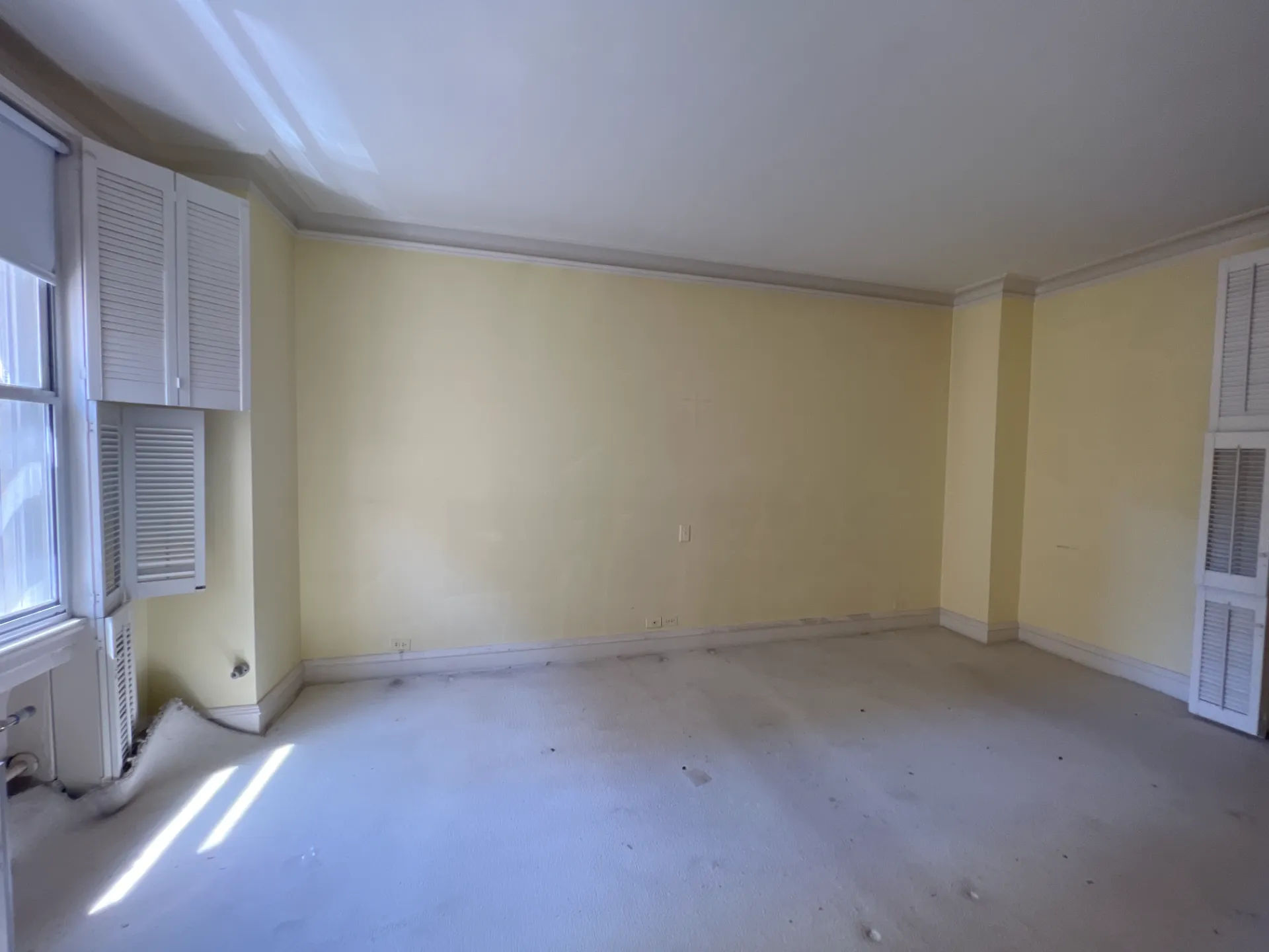 1242 N Lake Shore Drive original bathroom view before Gold Coast pre-war co-op renovation Chicago