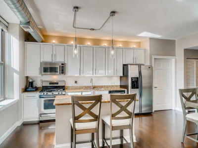 West Loop condo before remodel 1001 W Madison St -- kitchen view 1
