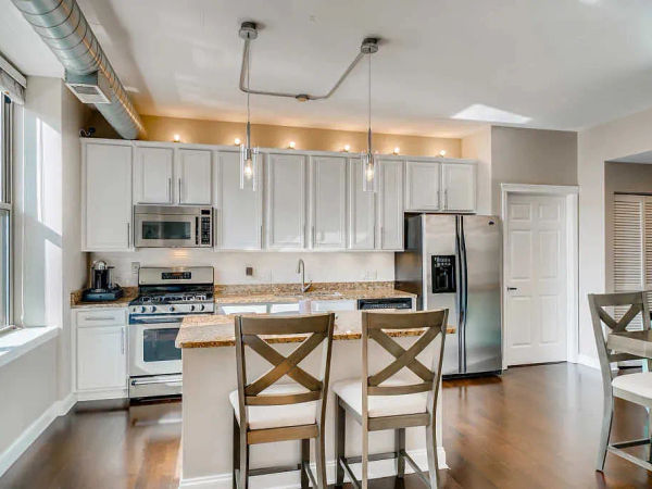 Lincoln Park kitchen before renovation - dated finishes