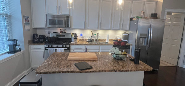 Before: Outdated Chicago condo kitchen before renovation
