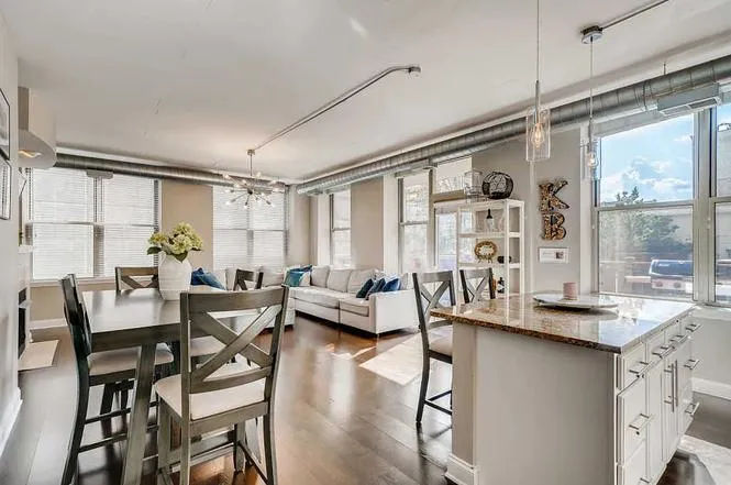West Loop condo before remodel - kitchen view 3
