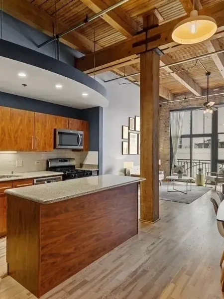 Before kitchen renovation in South Loop