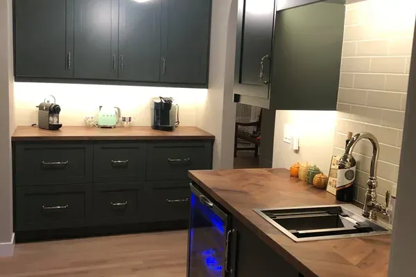 Lincoln Park luxury kitchen with waterfall island