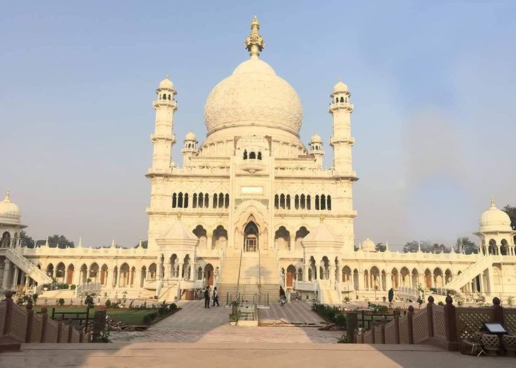 Soami%20bagh,%20Agra