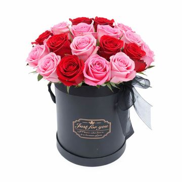 Pink & Red Rose Hatbox | 30, 40 or 50 Roses – Flower Delivery Bedfordview | Gemma Bloom Fine Flowers