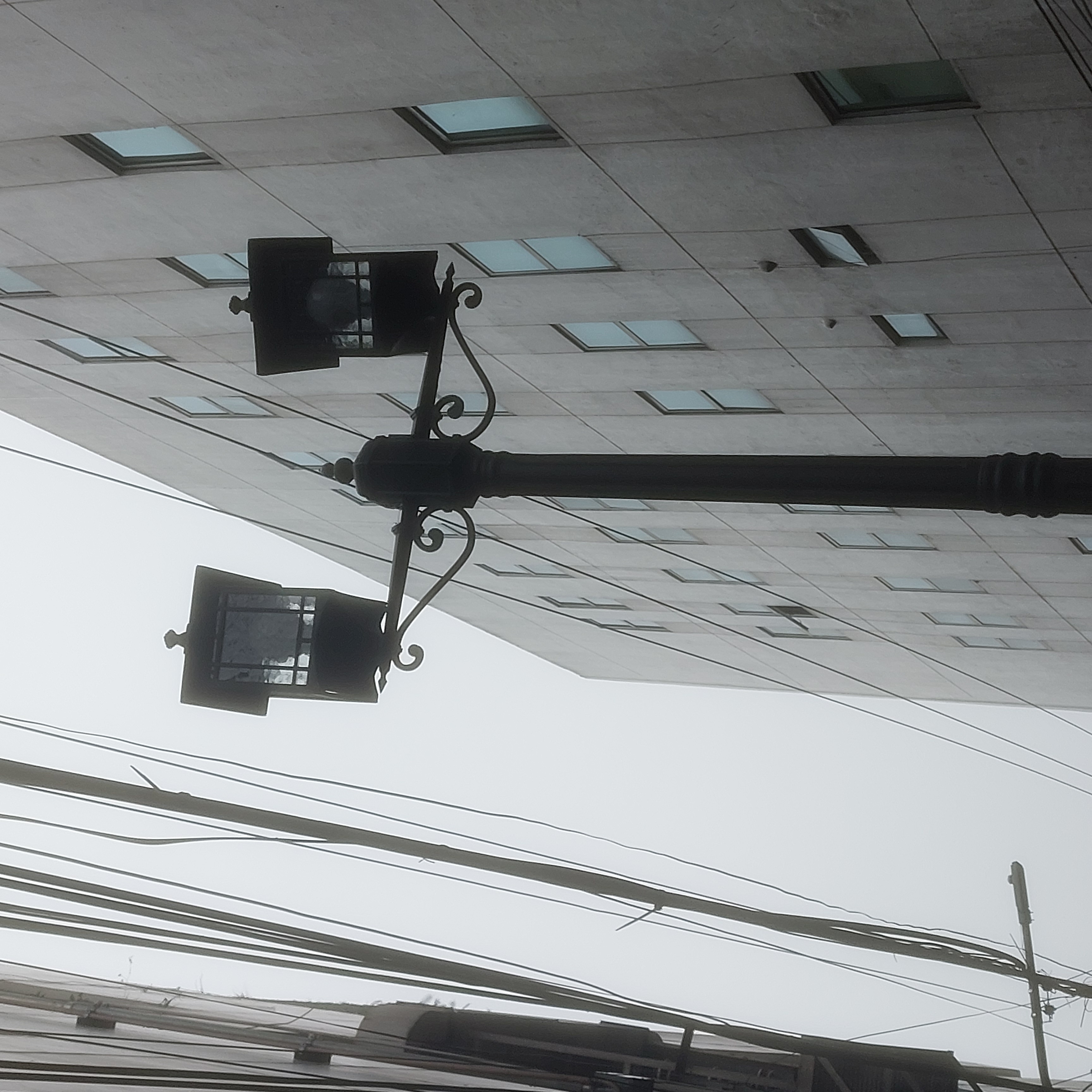 A lamp post.