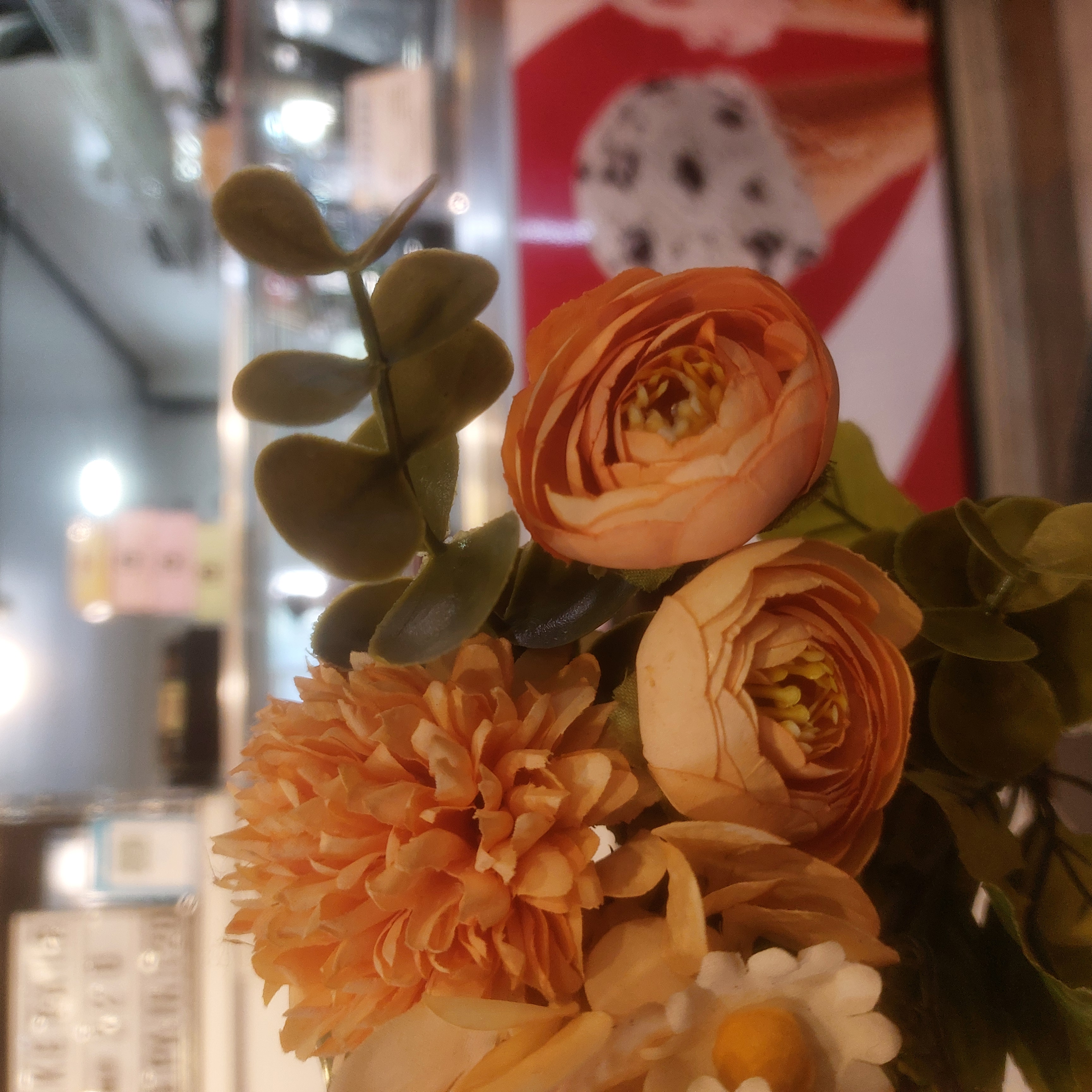 Flower decorations in a coffee shop.