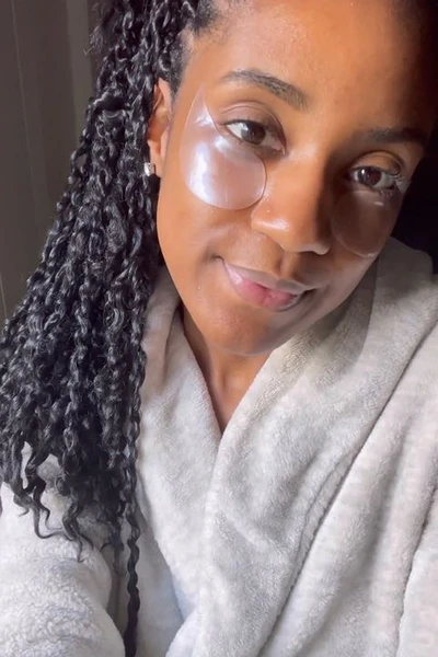 TracyAnn applying Rejuvenating Eye Gels in Rejuvenating Eyes 30 Pair