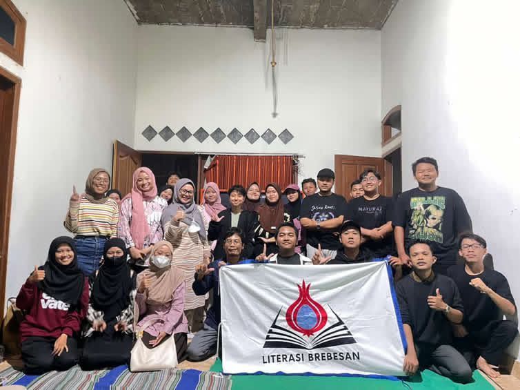 Bentuk Peduli Papua: Literasi Brebesan Sukses Laksanakan Nobar & Diskusi Film Pesta Babi