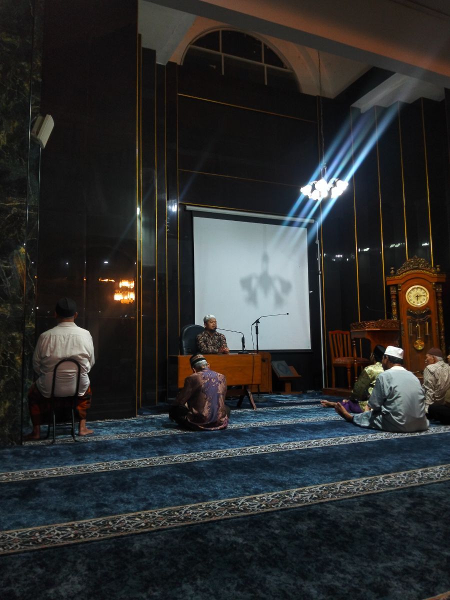 Mengapa Banyak Remaja Gen Z Meninggalkan Salat Lima Waktu?