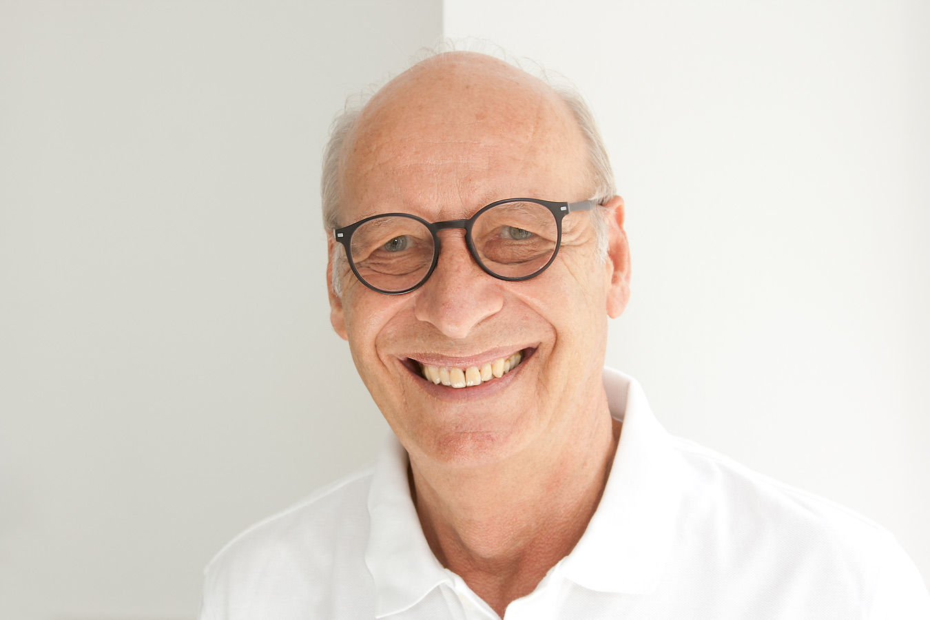 Dr. Michael J. Lentrodt