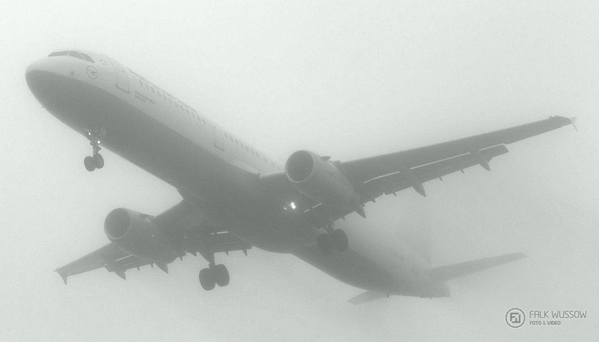 Airbus im Nebel