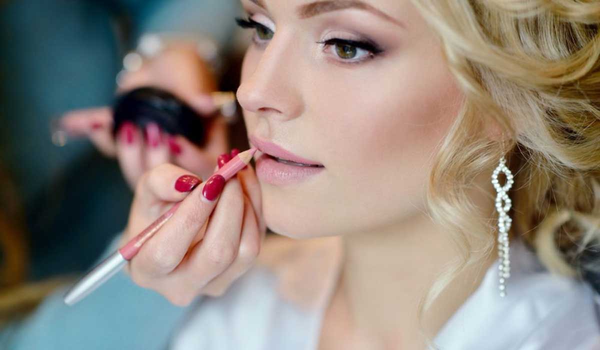 Makeup Techniques to Match Your Outfit