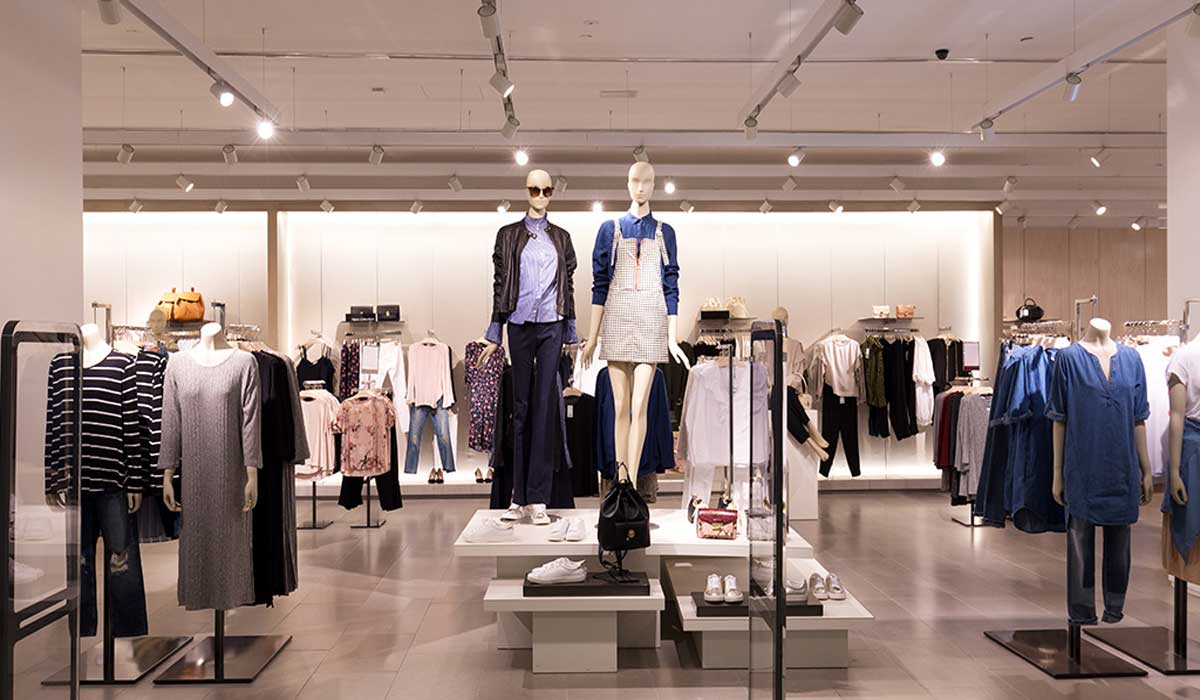  Navigating Consumer Behavior 