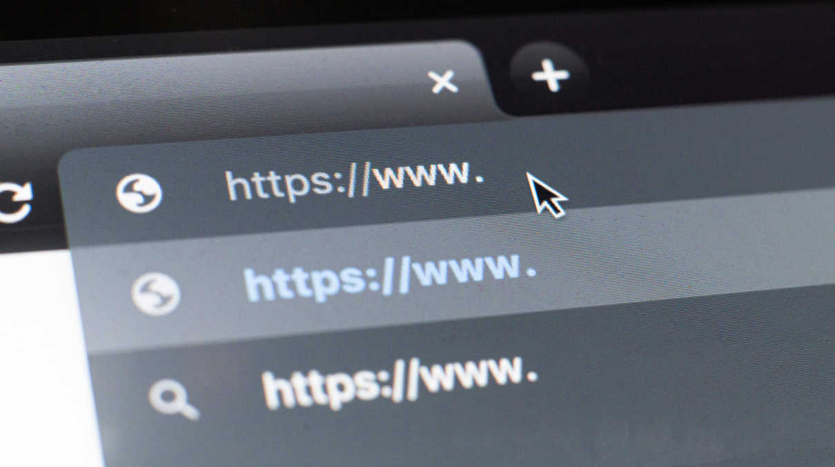 A browser tab with "https://www." typed into the search bar.