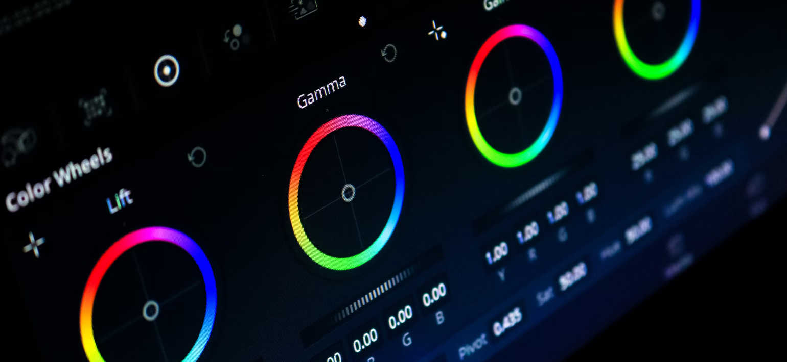 An editing software with a selection of colourful wheels.