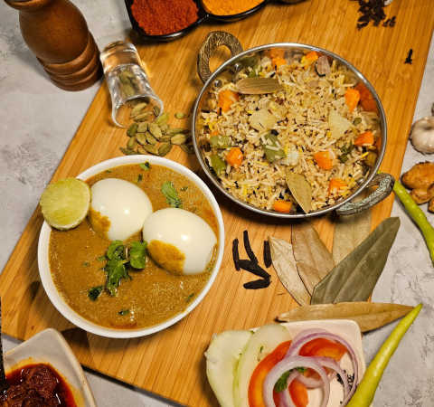 Egg Curry + Veg Pulao-Railofy