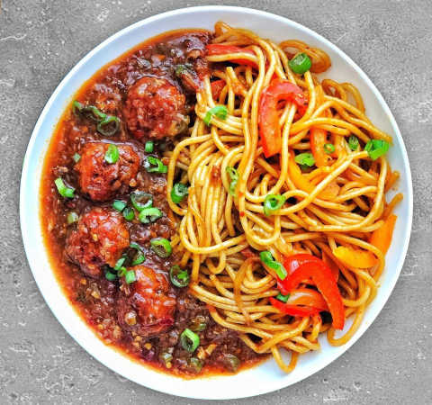 Krishnum's Veg Noodles & Veg Manchurian Combo-Railofy