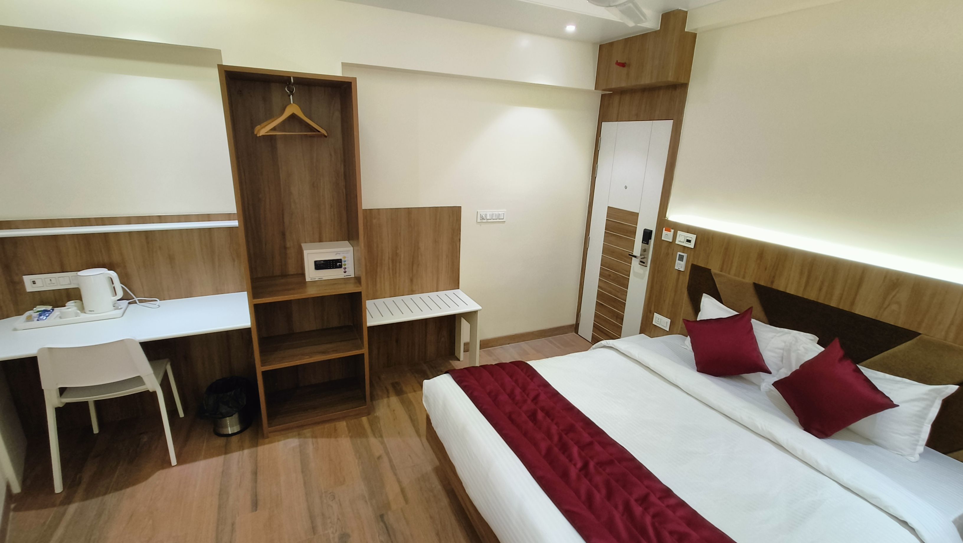 Deluxe Room 2