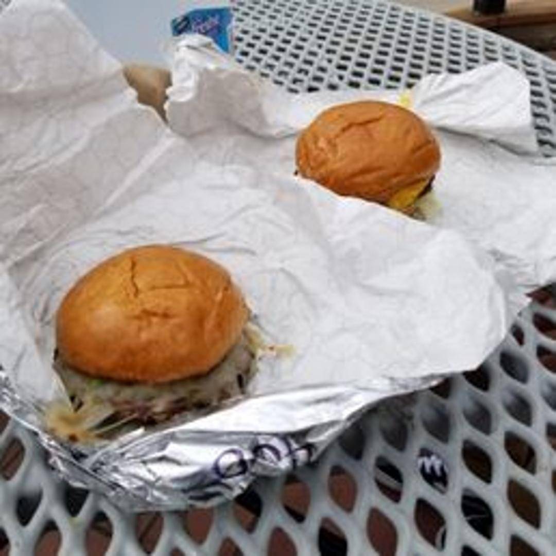 carousel-default-image