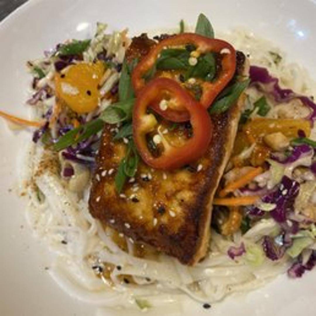 carousel-default-image