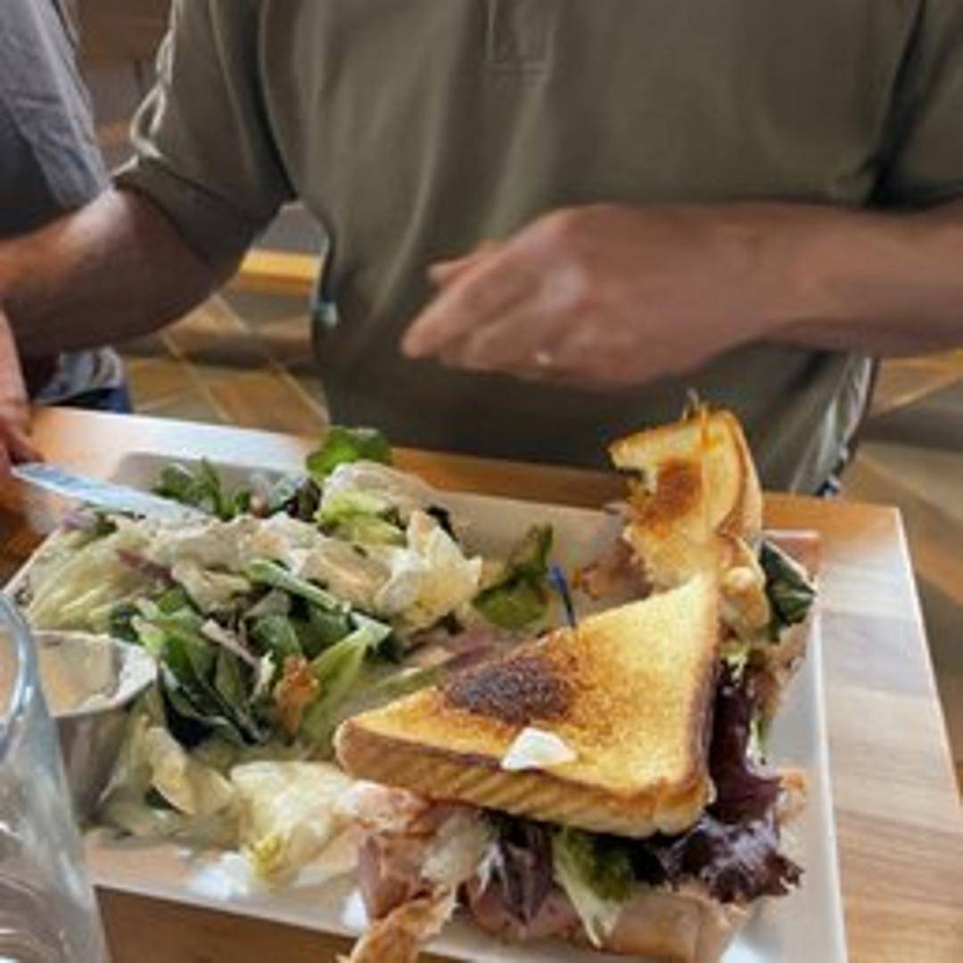 carousel-default-image