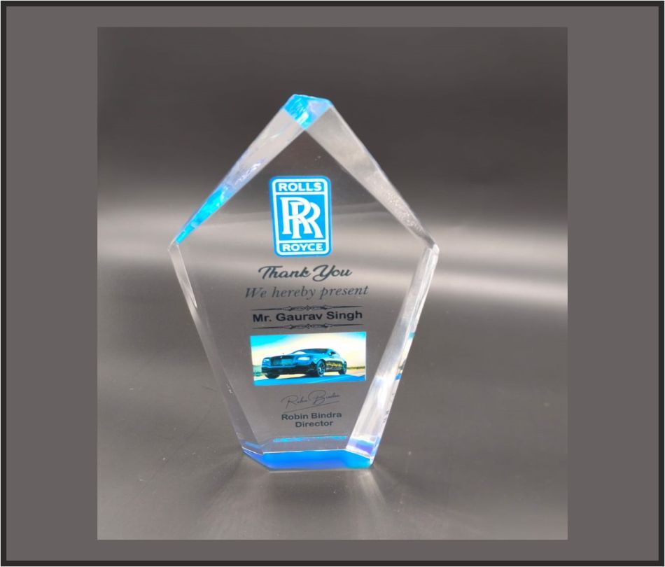 TRO - A33, Acrylic Trophy, size 7"x5" inch