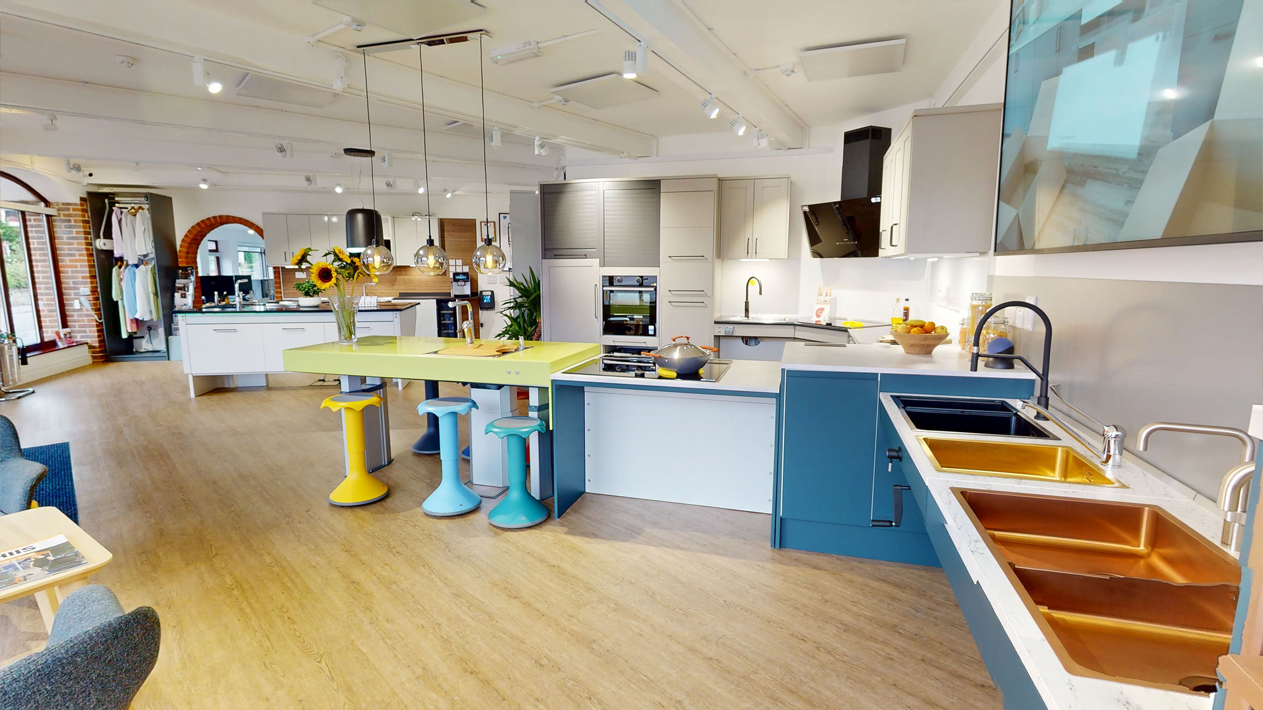 dealer_img_66_1765533677