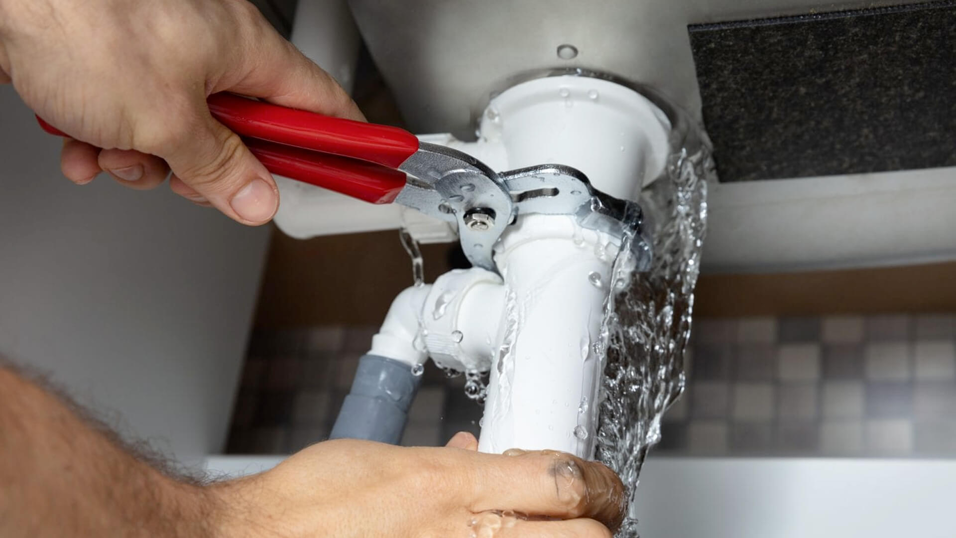 burst-pipe-water-leak-repairs-gold-coast-plumbing-company