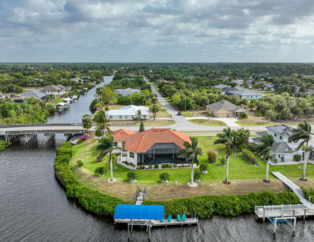 Sunset Manor Port Charlotte Street and Waterfront View