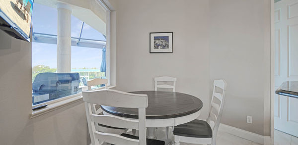 Dining Area at the Corner