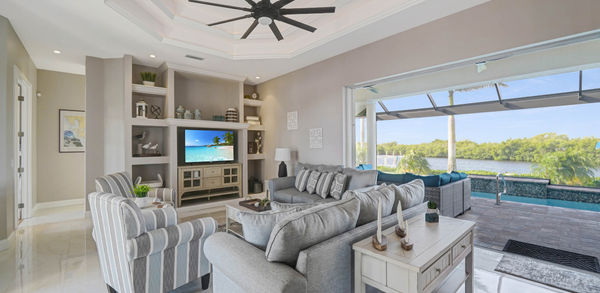 Modern Wide Living Room Near Pool Area