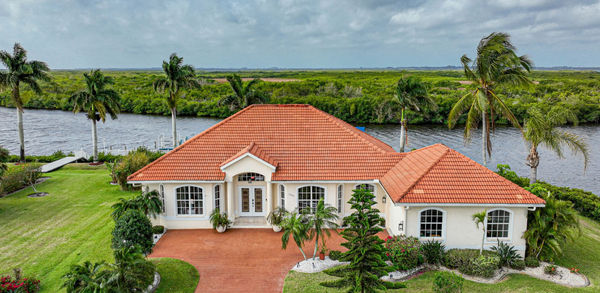 Huge Vacation Waterfront Home in Port Charlotte