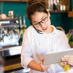 Food and beverage professional supported by XCaaS platform providing service