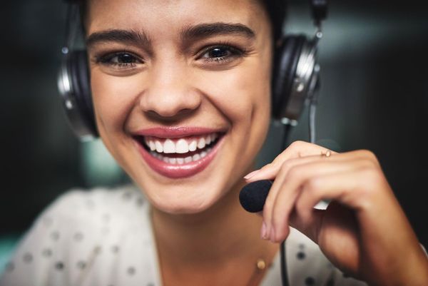 An engaged call center agent due to WEM delivering better customer experiences