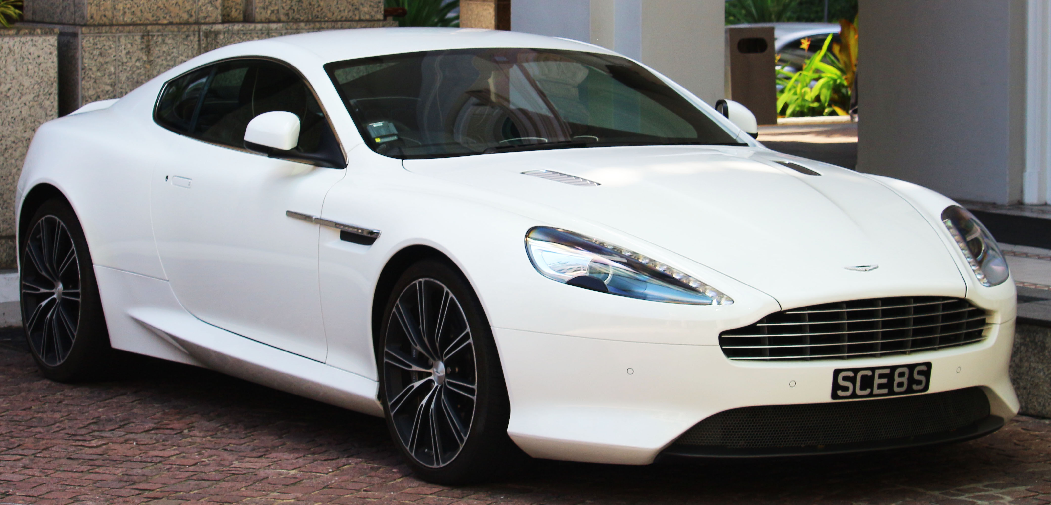 ASTON MARTIN Db9