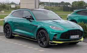 ASTON MARTIN Dbx707