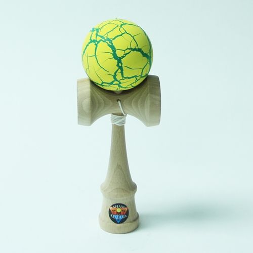 Bahama Kendama BKBMNC-YEGN Crackle Kendama&#44; Yellow Over Green