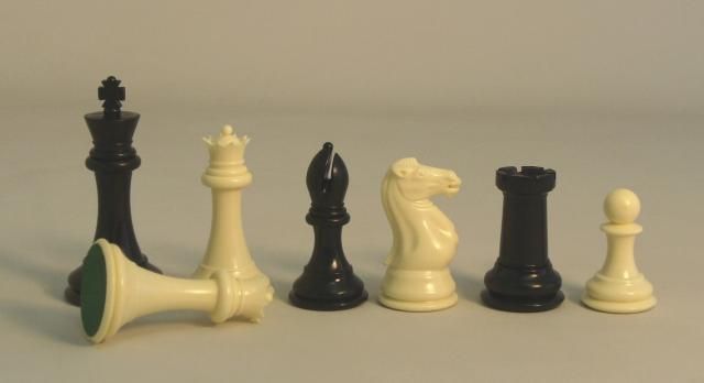 CNChess 95404 4 in. Triple Tournament Chessmen