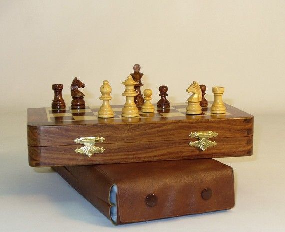 Pleasantime 68735 Sheesham Wood Magnetic Folding Chess Set