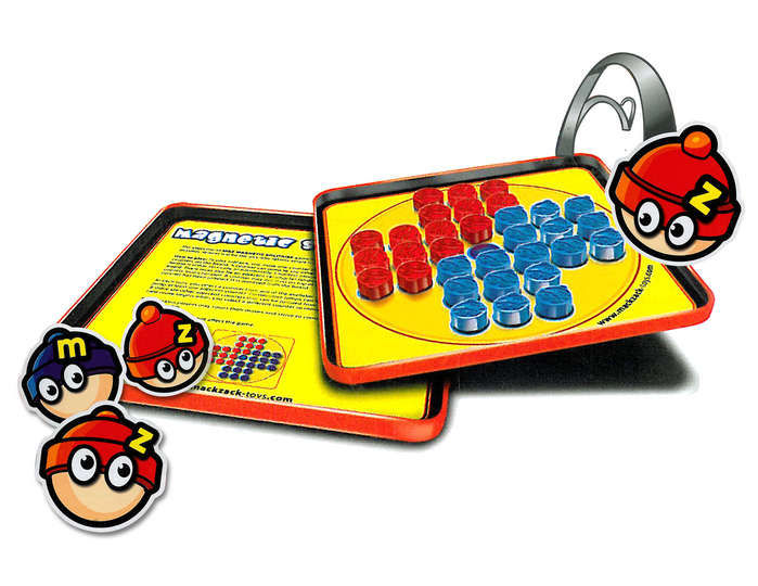 Travel Games MZ660122 Solitaire Magentic Travel Game