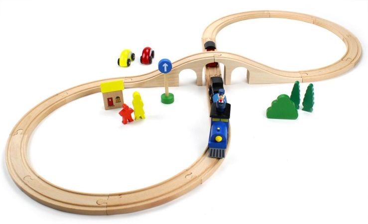 Conductor Carl Wooden Train TCON-205 Wooden 30 Piece Figure 8 Train Set with Conductor Carl Train