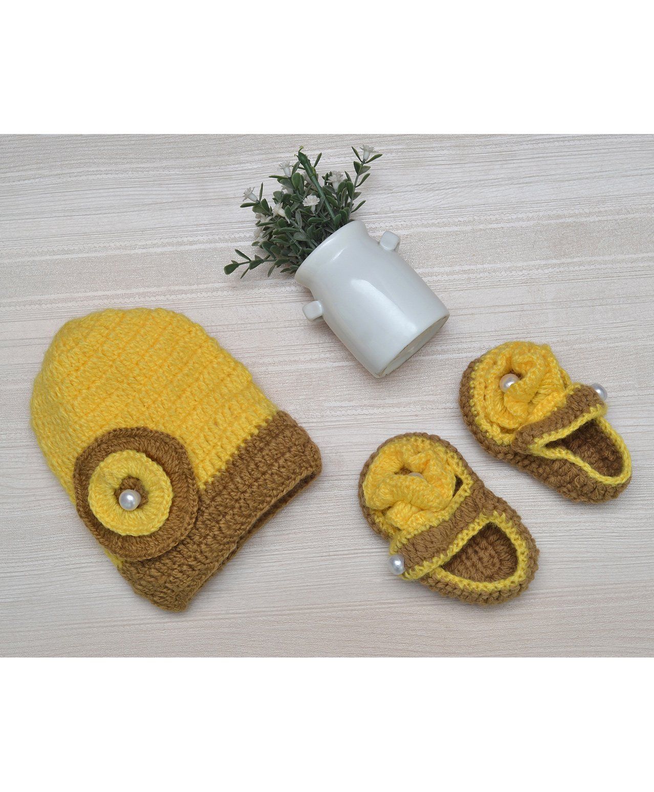 Beebop Crochet Cap and Booties Set Floral Applique - Yellow