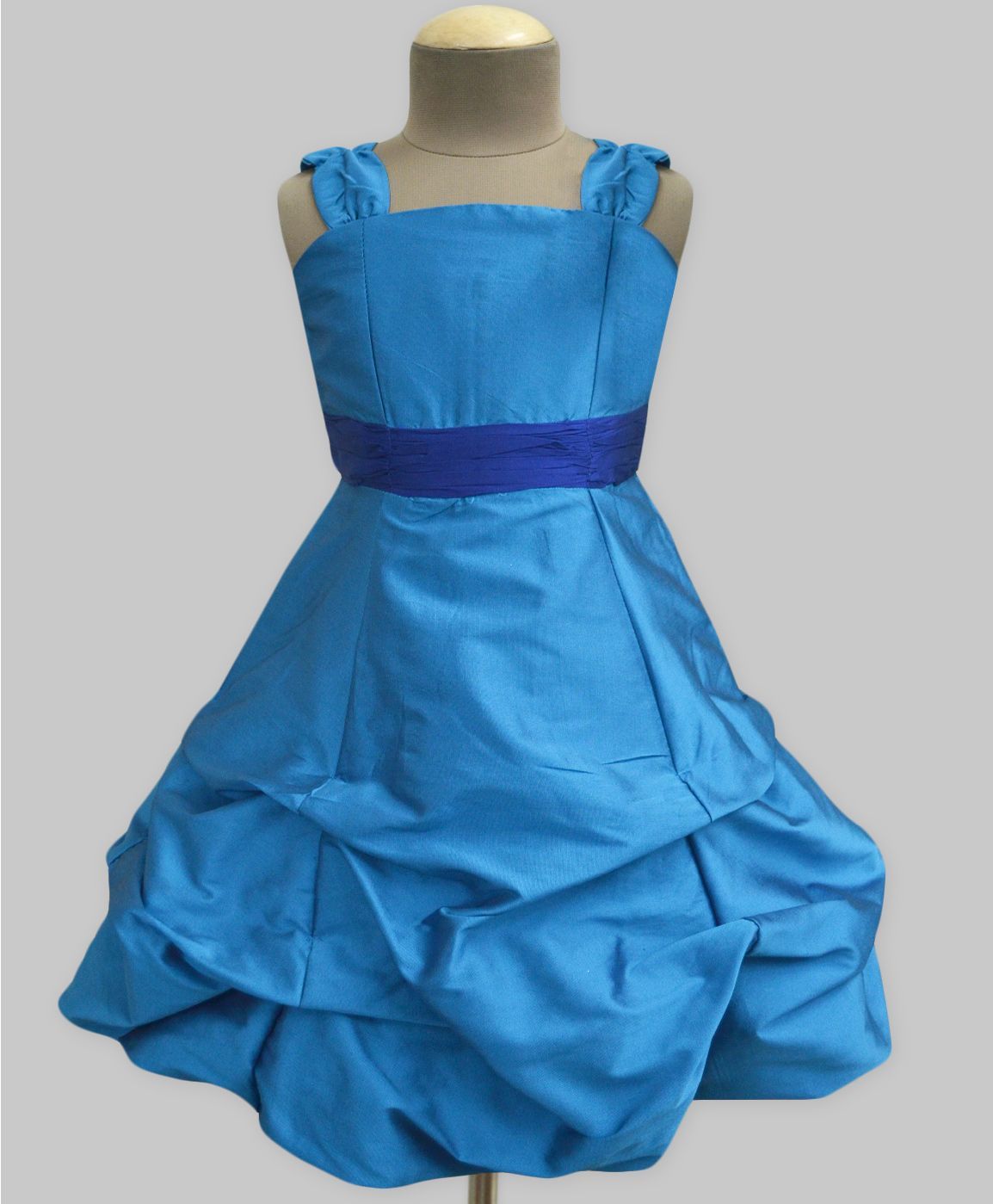 atun gowns