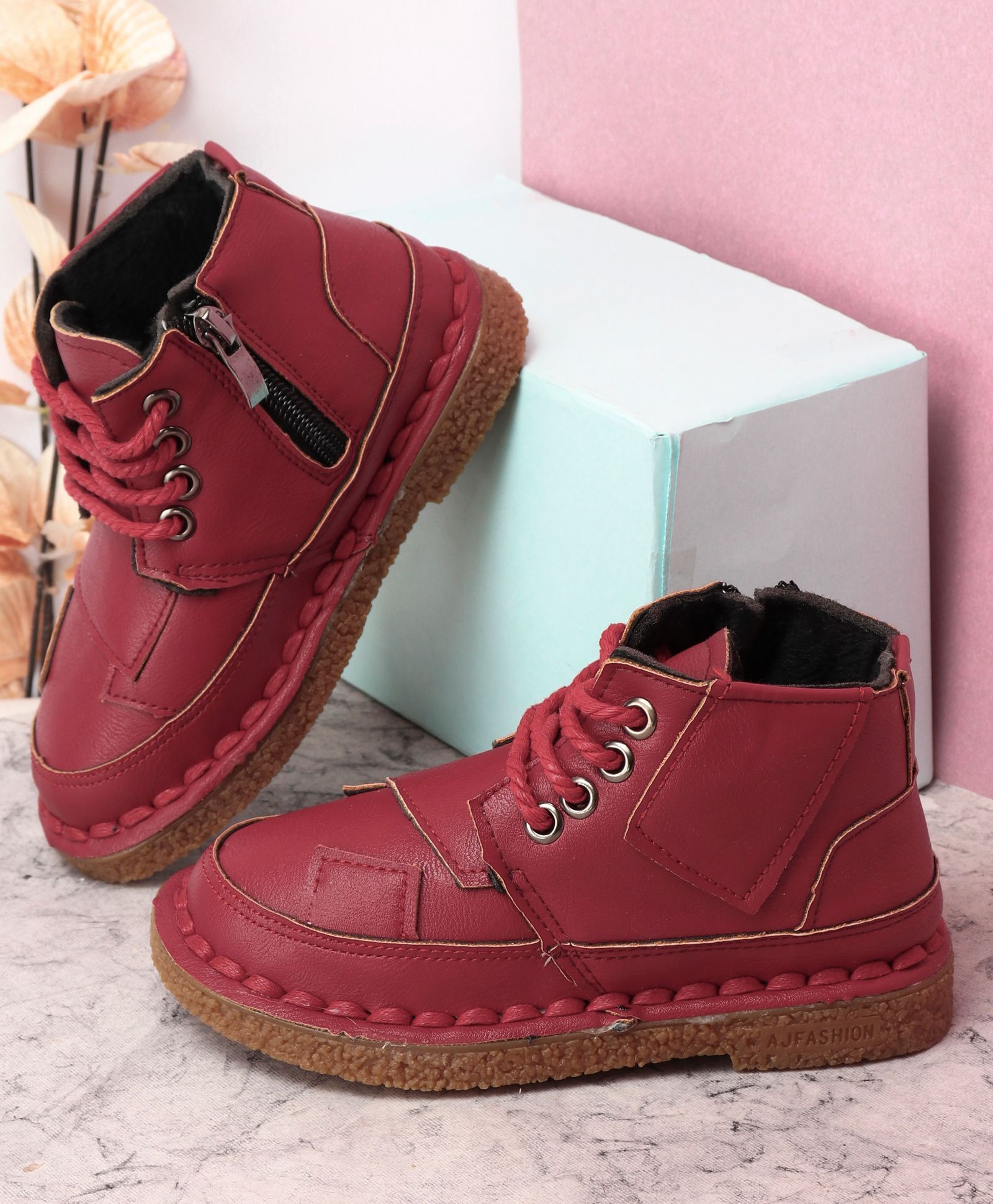Kidlingss Lace-Up Boots With Zig-Zag Design And Side Zip - Red