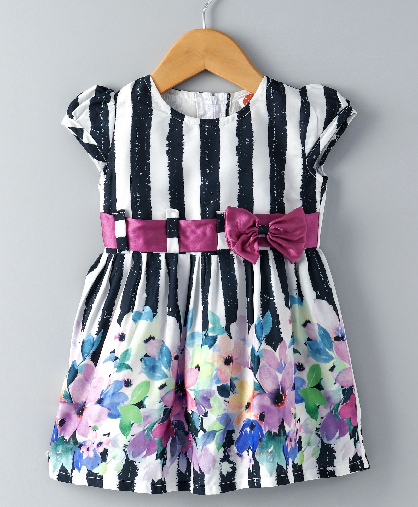 Dew Drops Cap Sleeves Striped Frock Bow Applique - Black White