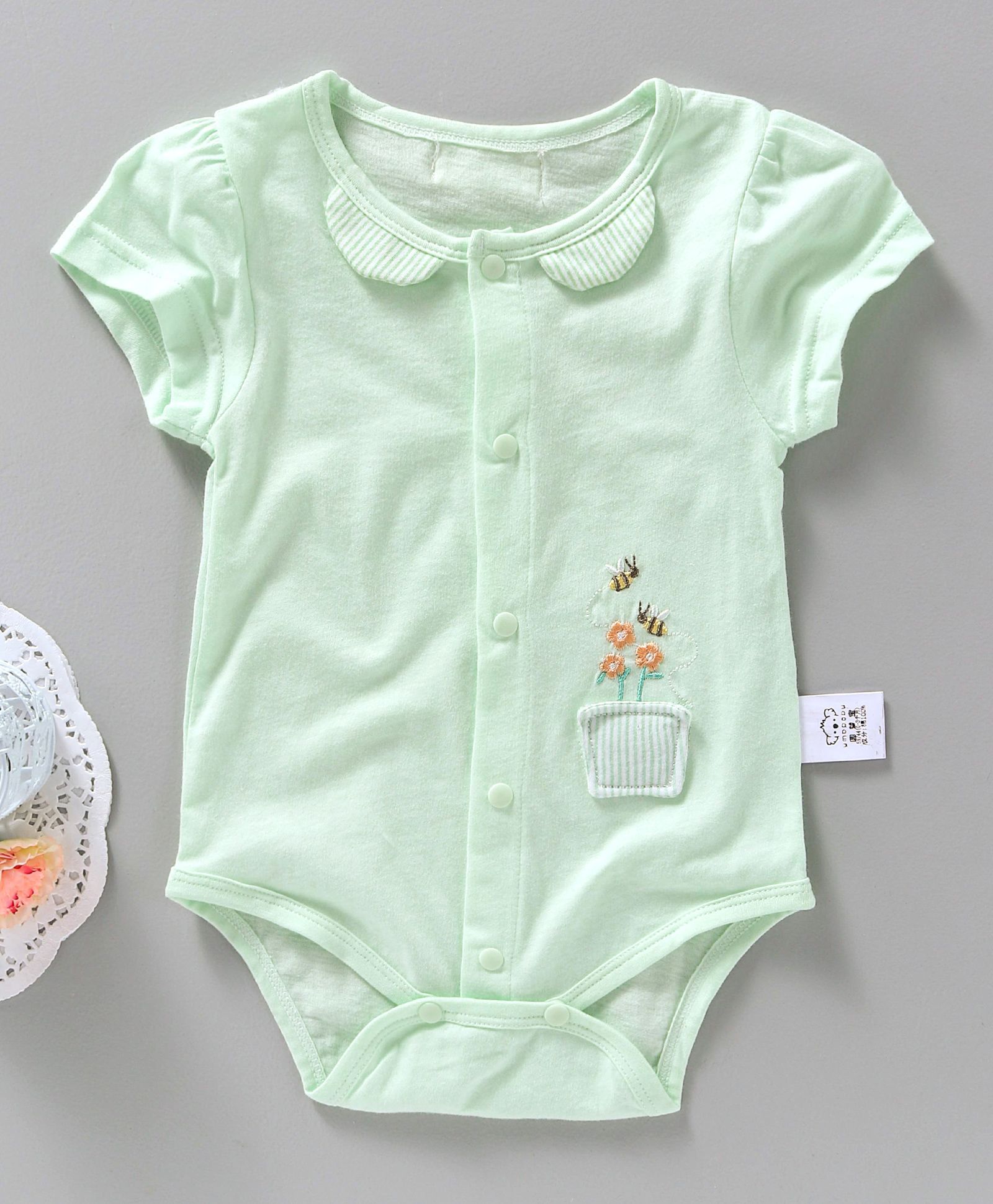 UKY Kids Flower And Bees Embroidered Onesie - Light Green