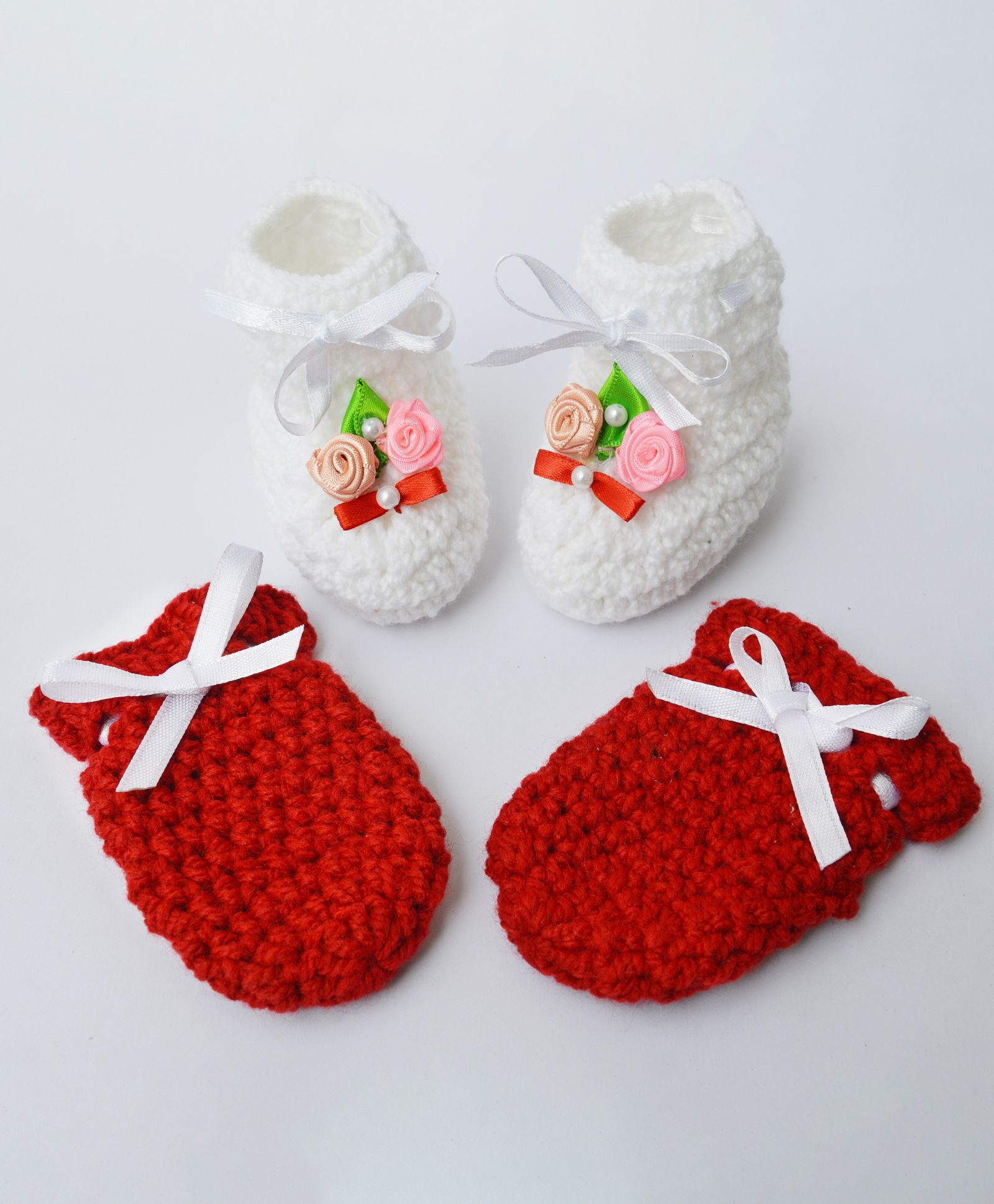 Love Crochet Art Flower Applique & Lace Design Booties & Mittens Set