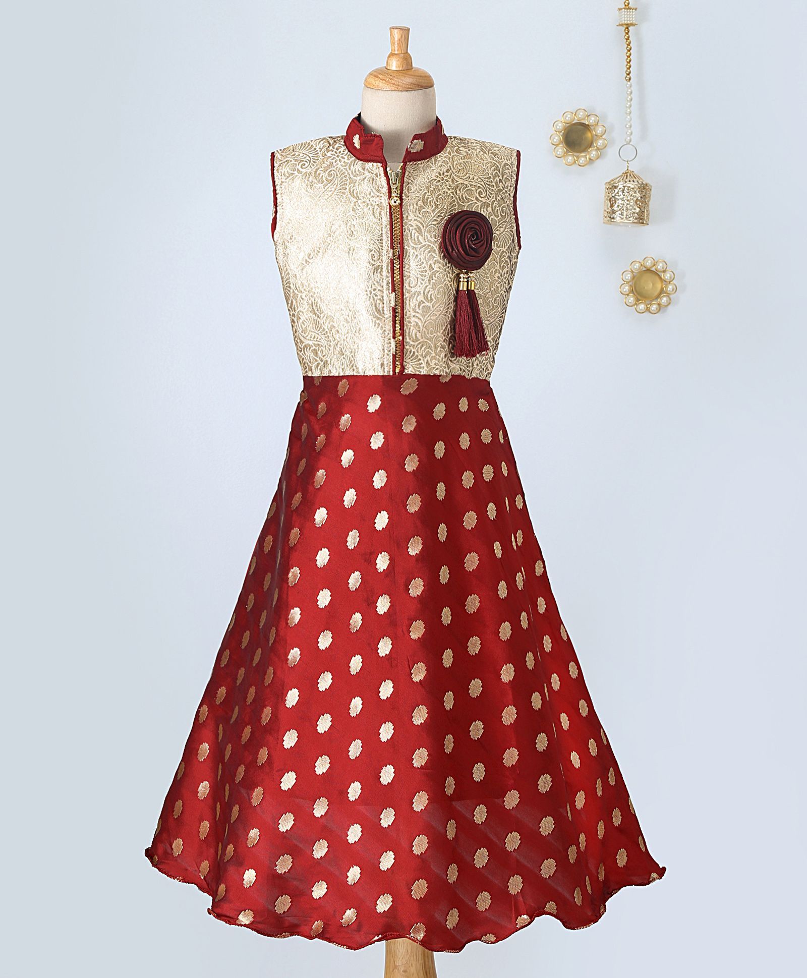Fablica Rose Applique Sleeveless Gown - Red